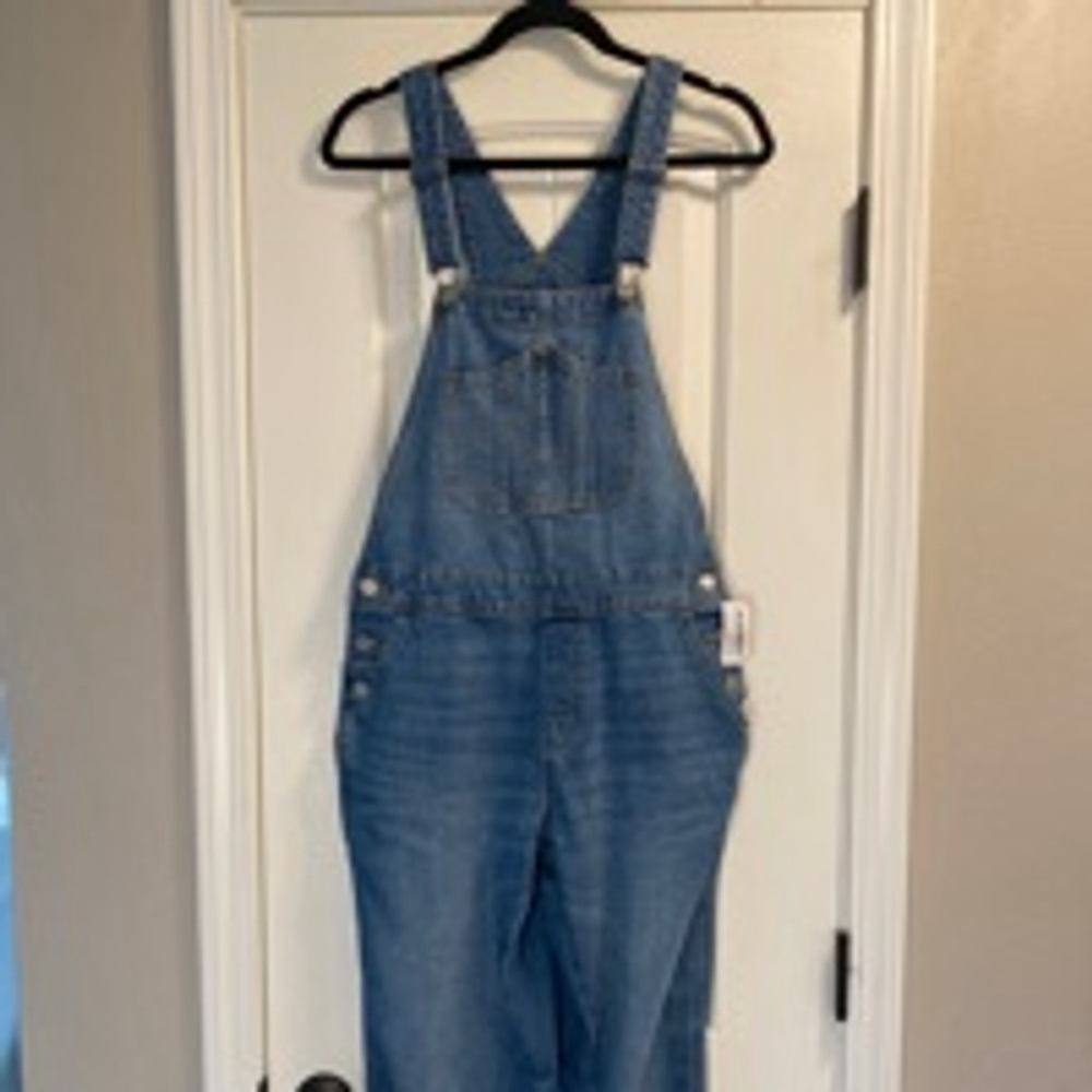 Women's Old Navy Denim Overalls Size 6 Blue NWT